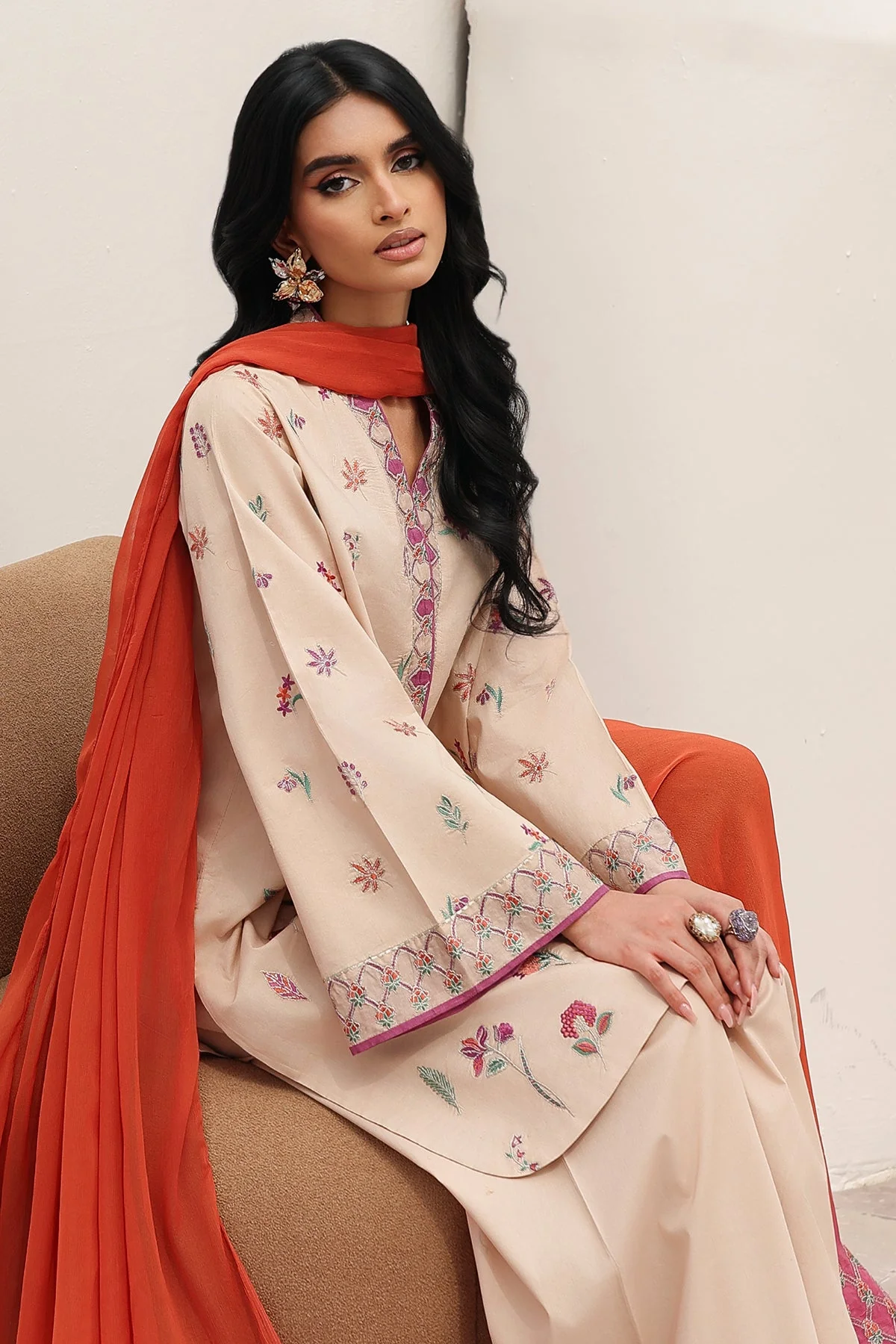 3-PC Stitched Embroidered Lawn Collection CNP-6-211 - Image 5