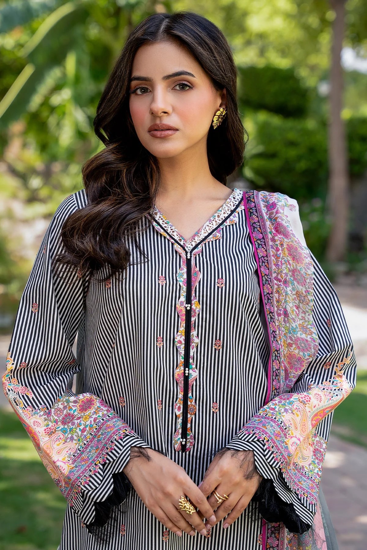 3-PC  Printed Lawn Suit CP6-22 PSOK - Image 2