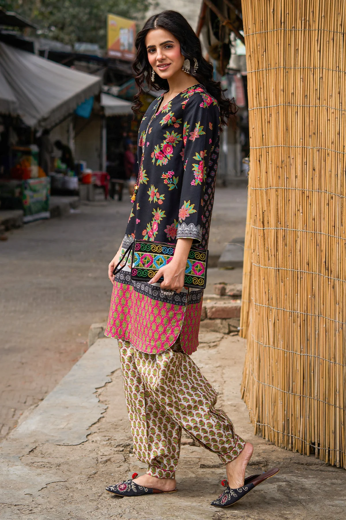 2-PC  Printed Lawn  CPM-6-206 - Image 3