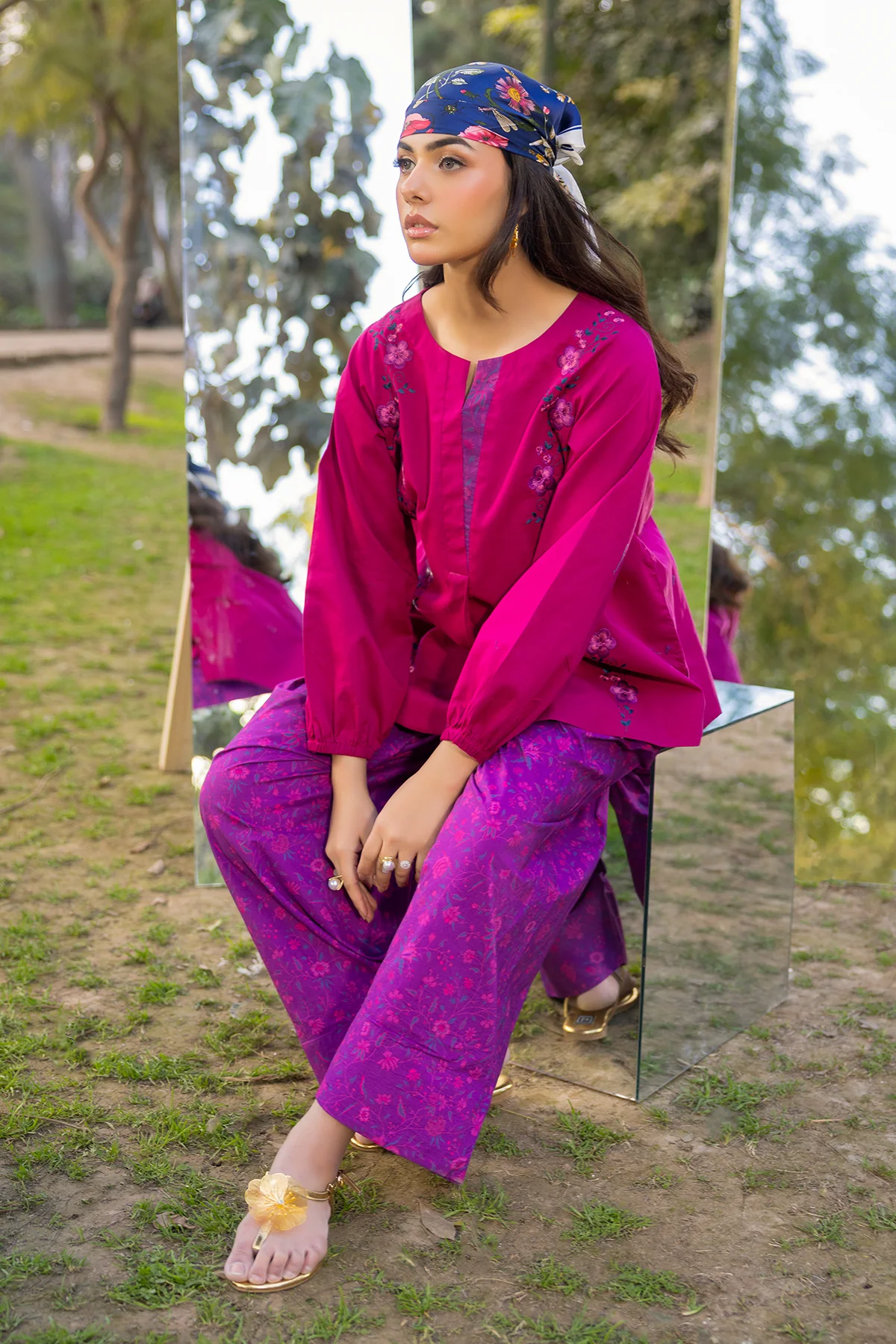 2-PC Embroidered Lawn Suit CNP-5-09 - Image 4
