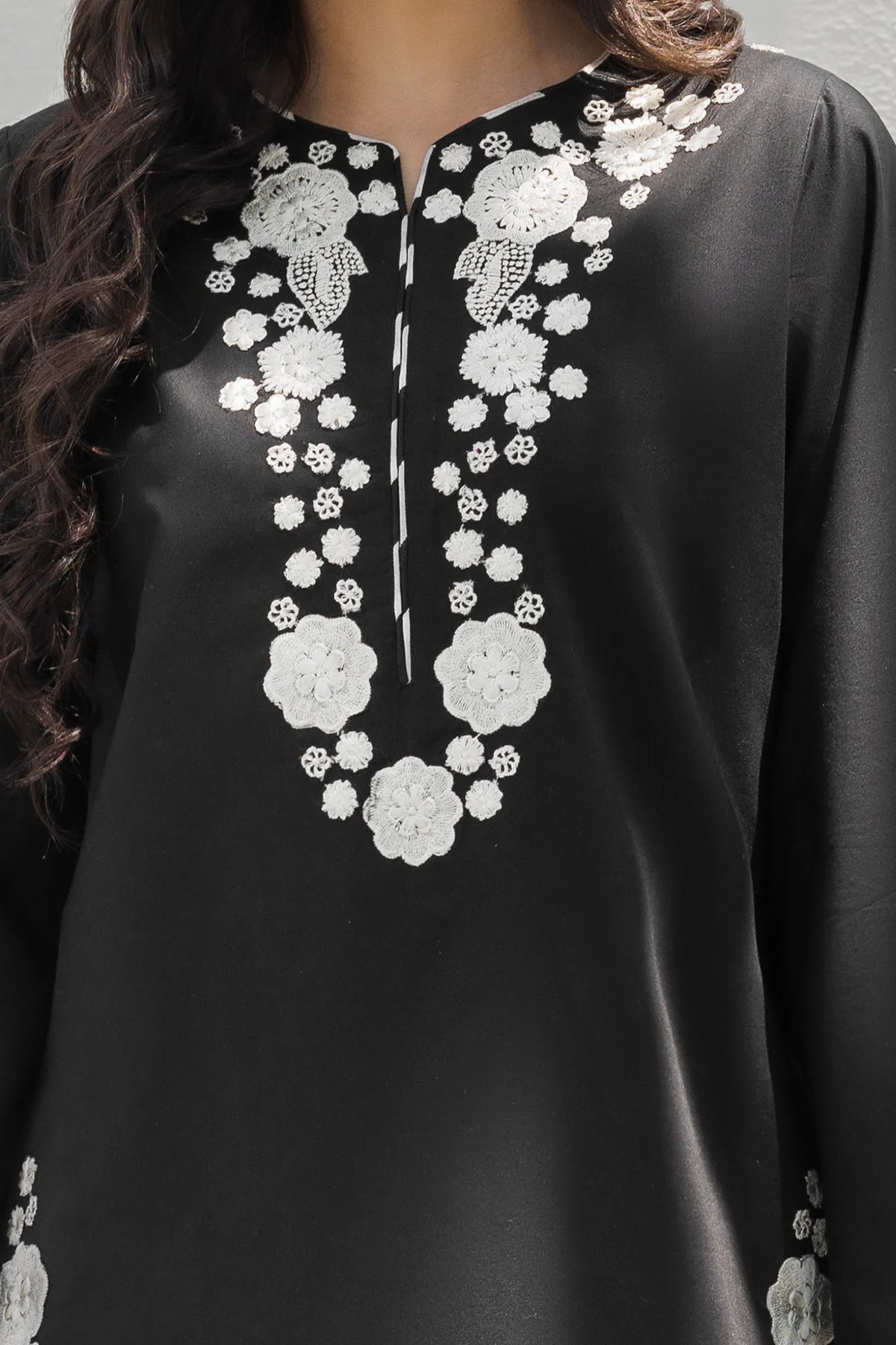 2-PC Embroidered Cotton Suit CNP-5-178 - Image 3
