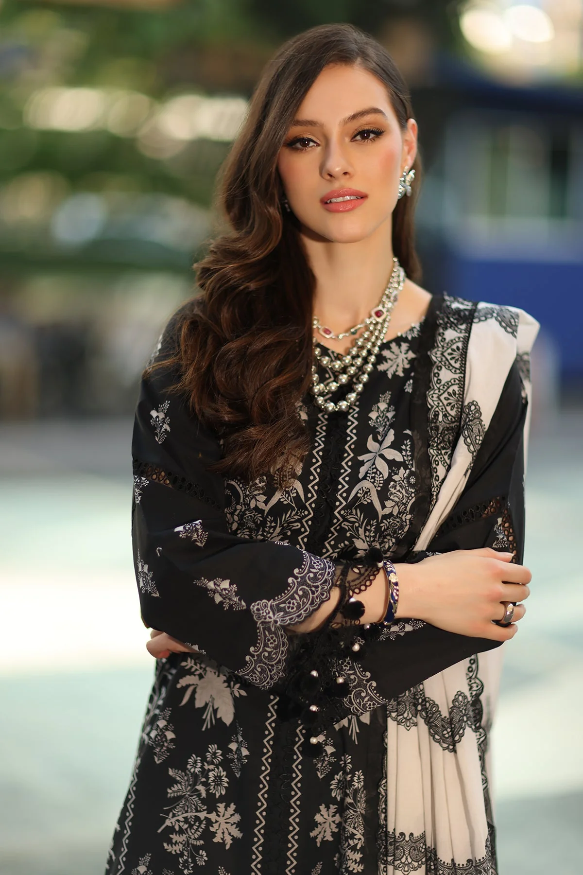 3-PC Stitched Embroidered Lawn Collection RN6-01 PSOK - Image 2