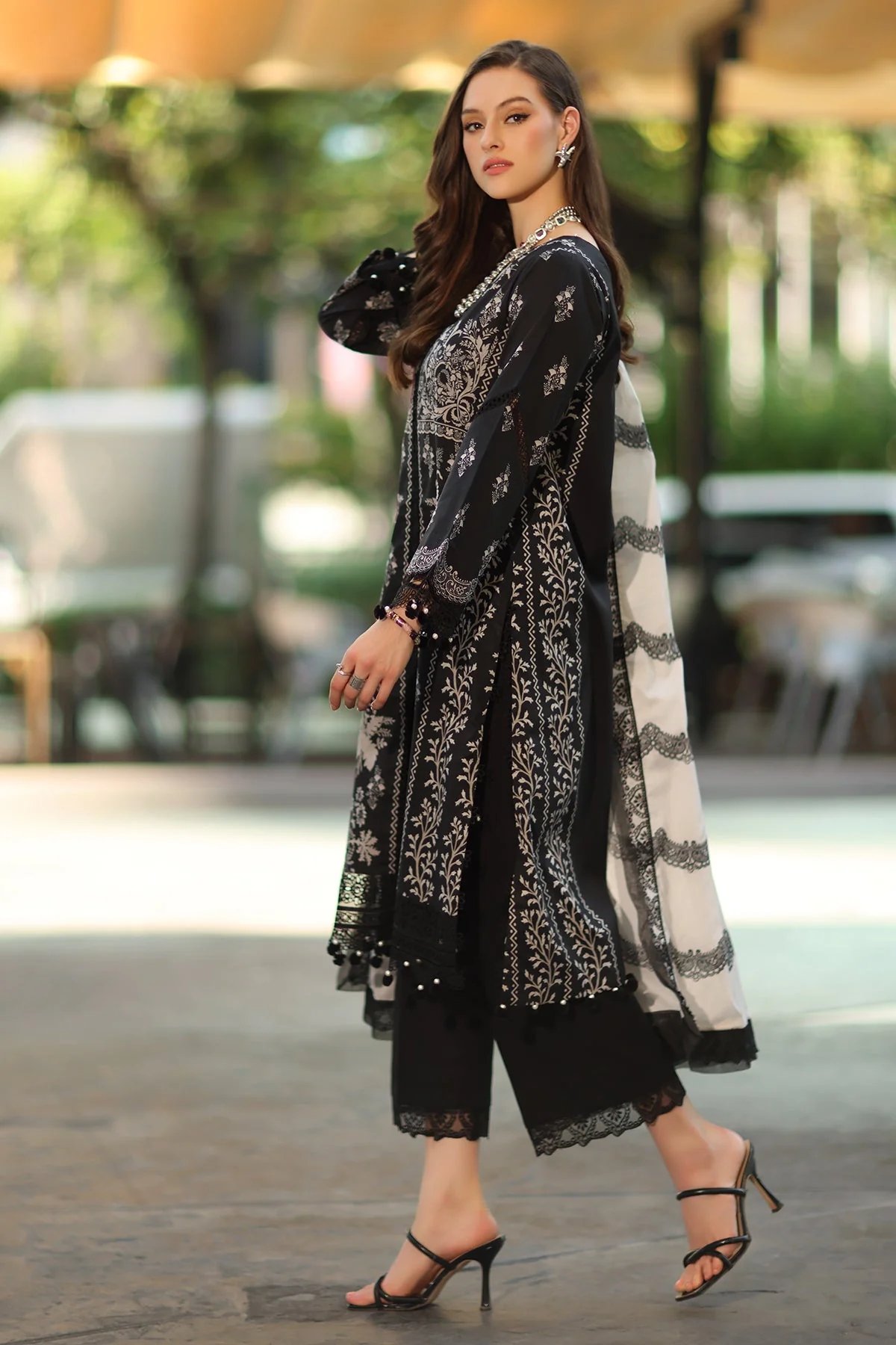 3-PC Stitched Embroidered Lawn Collection RN6-01 PSOK - Image 3