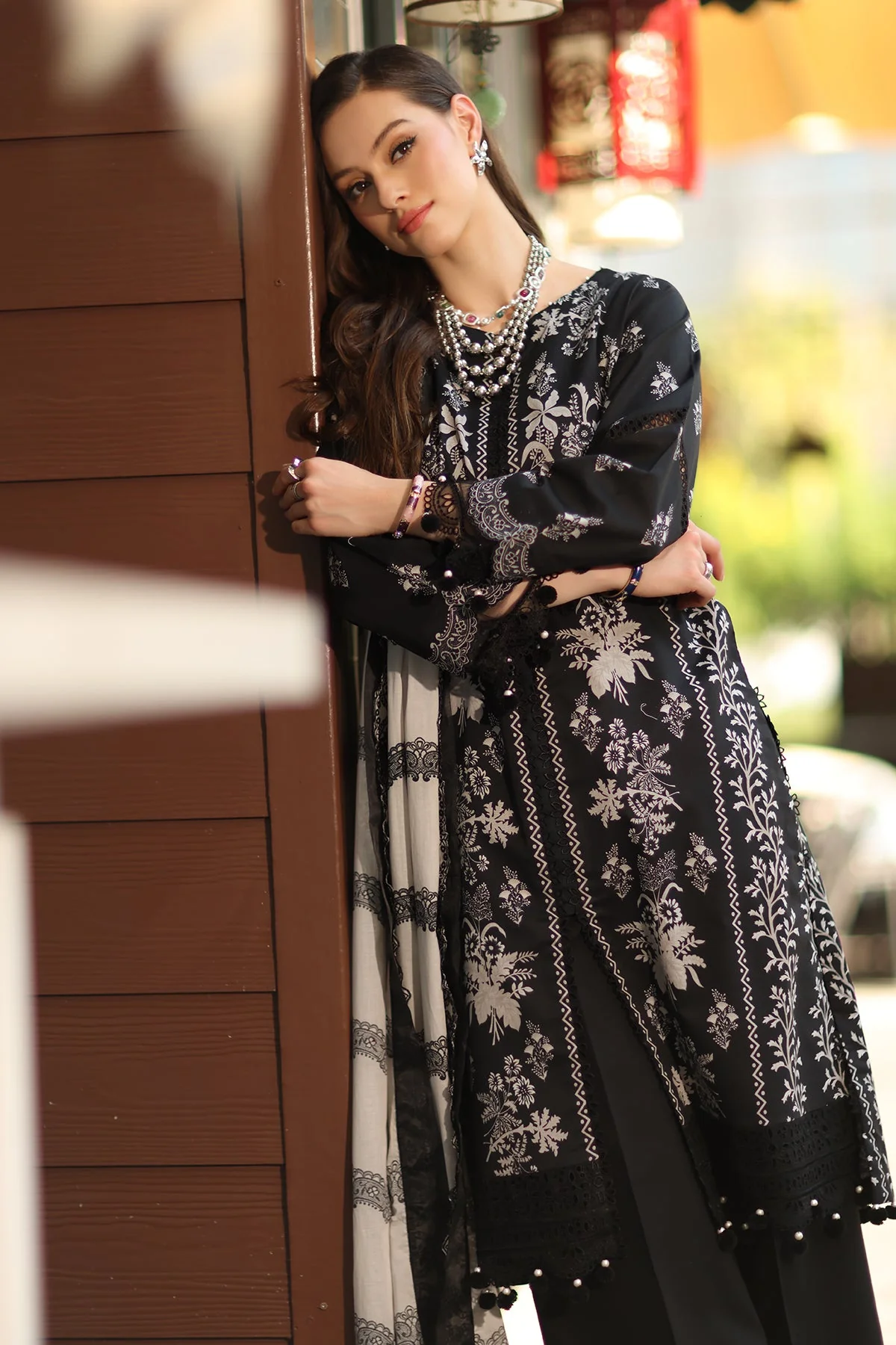 3-PC Stitched Embroidered Lawn Collection RN6-01 PSOK - Image 5