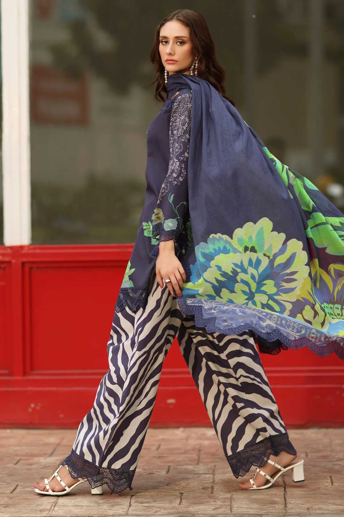 3-PC Stitched Embroidered Lawn  Collection RN6-07 PSOK - Image 4